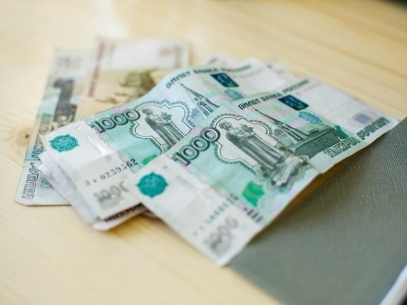 Выплаты по уходу за инвалидами предлагают поднять на 3000 рублей